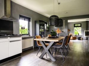 Holiday Home Vosseberghuis Prestige & Outdoor Spa by Interhome