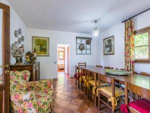 Holiday Home Rosa by Interhome