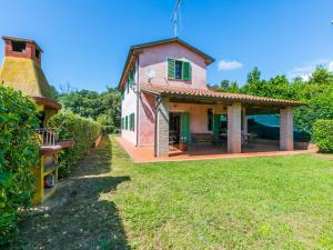 Holiday Home Rosa by Interhome