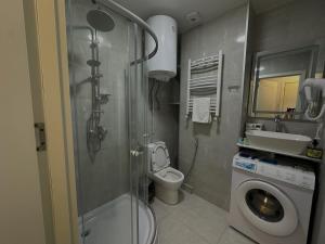 Green House - Apartment with Separate Bedroom