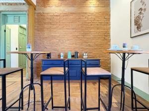 Quarto - Centro comercial - WiFi - Frigobar