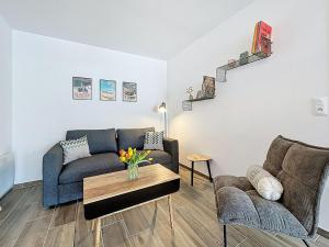Apartment Océanide-2 by Interhome