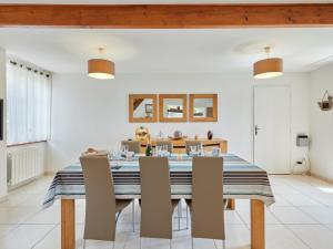 Maisons de vacances Holiday Home Domaine 2 by Interhome : photos des chambres