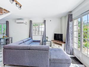 Holiday Home Les Cariatides 4 by Interhome