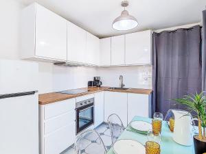 Holiday Home Les Cariatides 4 by Interhome