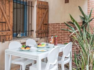 Holiday Home Tour Carrée by Interhome