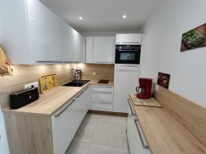 Apartment Le Vieux Port-2 by Interhome