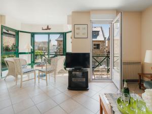 Apartment Le Prince Noir by Interhome