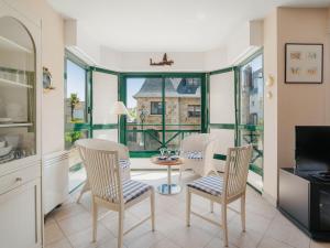 Apartment Le Prince Noir by Interhome