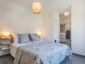 Apartment 151 Bay Street-1 by Interhome