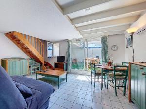 Apartment Les Terrasses du Lac-11 by Interhome