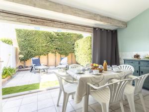Maisons de vacances Holiday Home Hacienda Beach II-7 by Interhome : photos des chambres