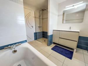 Maisons de vacances Holiday Home Kerdro by Interhome : photos des chambres