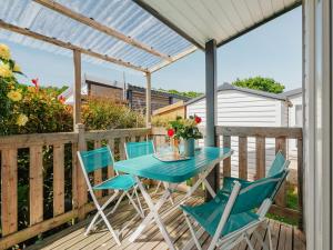 Chalet Le Bois d'Amour 2-2 by Interhome