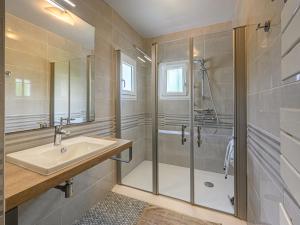 Maisons de vacances Holiday Home L-ecrin du Bono by Interhome : photos des chambres