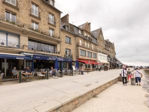 Apartment Quai Thomas by Interhome