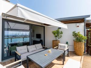 Apartment Entre Bateau et Mer by Interhome