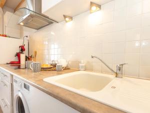 Appartements Apartment Quai Thomas by Interhome : photos des chambres