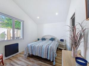Maisons de vacances Holiday Home Maison du bois by Interhome : photos des chambres