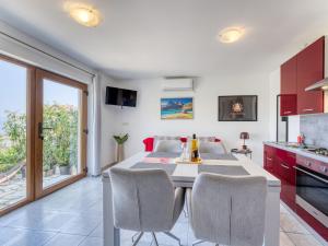 Apartment Perla 1-2 by Interhome