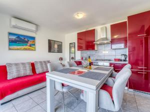 Apartment Perla 1-2 by Interhome