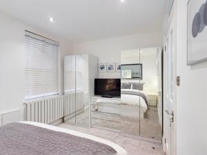 No 3 at Upton Cross House, Chester