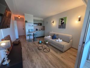 Apartment Les Sablons-3 by Interhome