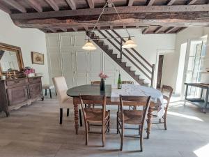 Maisons de vacances Holiday Home La Grulais by Interhome : photos des chambres