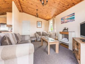 Chalet Loch Side Lodge 5 by Interhome