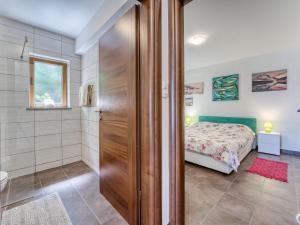 Apartment Perla 2 by Interhome