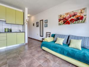 Apartment Perla 2 by Interhome