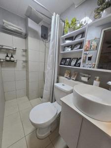 Zen Vibes Modern 2BR Asian Fusion Stay