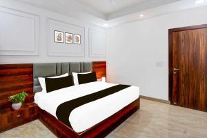 Hotel O The Royal Plaza Bulandshahr