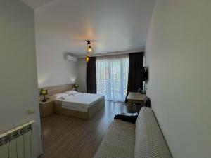 Green House - Studio Apartment with Extra Bed