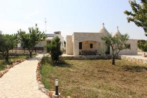 Trullo & country house with pool