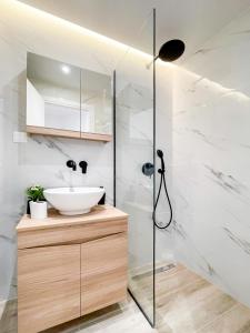 Homey 2-Bedrooms Apt in Koukaki