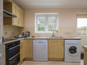 3 bed in Bampton 77931