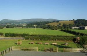 3 Bed in Brecon oc-bn370