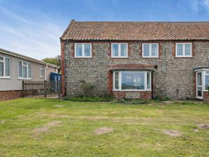 2 Bed in Mundesley KT013