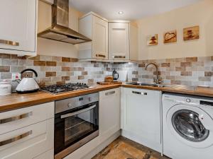 3 Bed in Watchet 83532