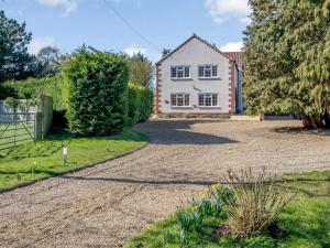 2 Bed in Melton Constable 75761