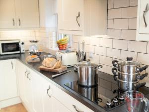 4 Bed in Llandysul 66640