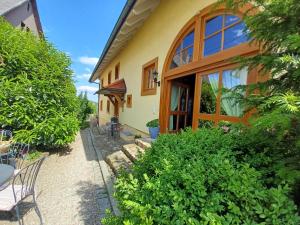 Haushälfte ca 290 qm Luxus zur Alleinnutzung