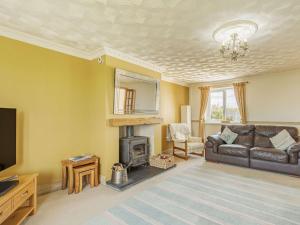 4 Bed in Broad Haven 88331