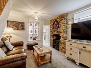 3 bed property in Brixham BX017