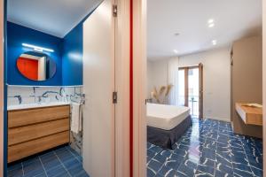 Elegant & Modern 4Bedroom Home in Central Sorrento