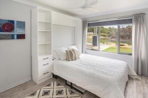 Waterside Wilyabrup - Lake View - Family Friendly
