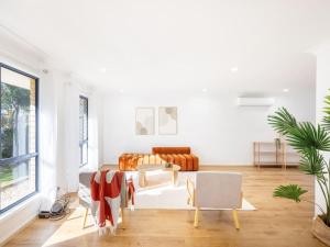 Spacious Home 4BR Retreat with Pool in Parkinson