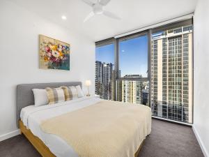 Central South Bank City View Pool Free Parking