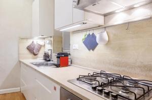 Campo dei Fiori modern apartment with terrace